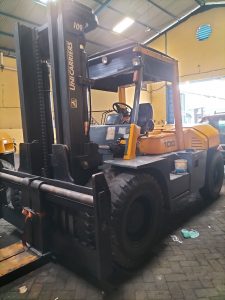 Sewa Forklift 10 ton siap diorder