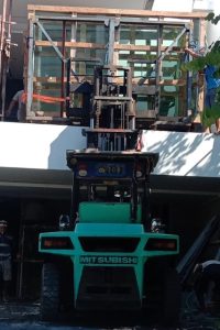 surabaya jasa forklift 